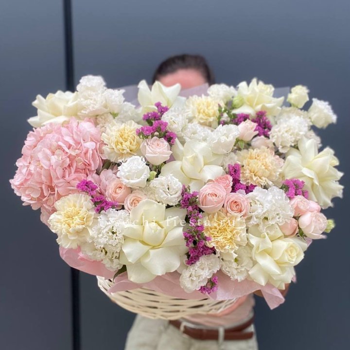 Корзина "Воздушная нежность" в Севастополи