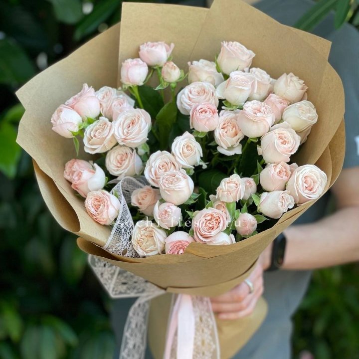 Кустовые розы букет №1 в Севастополи