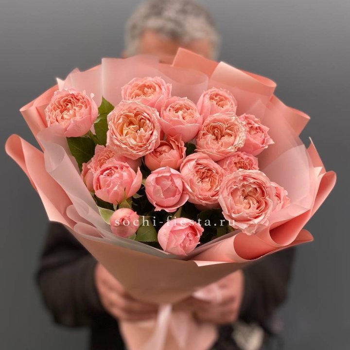 Букет комплимент из кустовых роз Джульетта в Севастополи