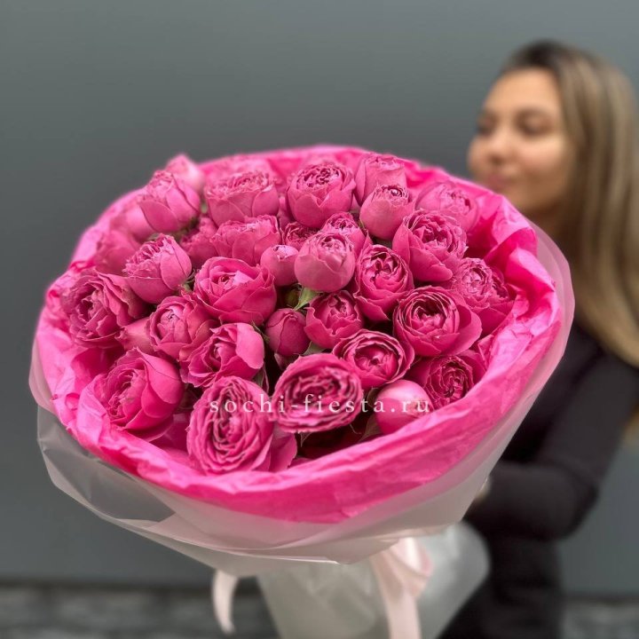 Букет из пионовидных роз  в Севастополи