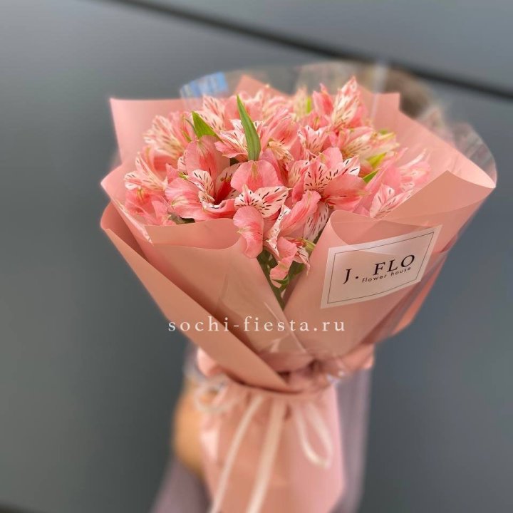 Букет альстромерий розовых в Севастополи