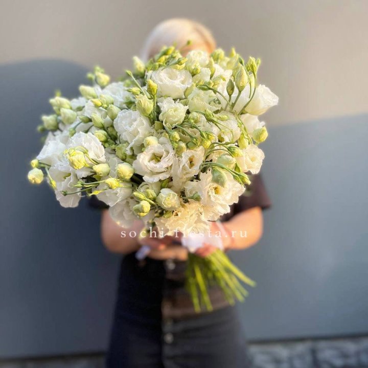 Букет эустом под ленту  в Севастополи