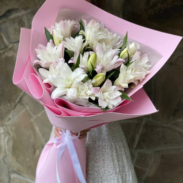 Букет пионовидных лилий №1 в Севастополи