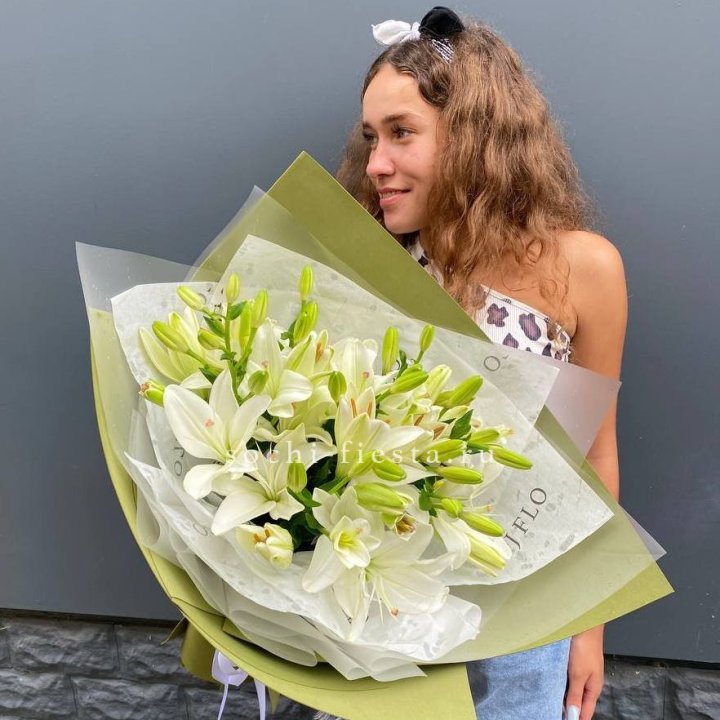 Букет  лилий "Изумруд" в Севастополи