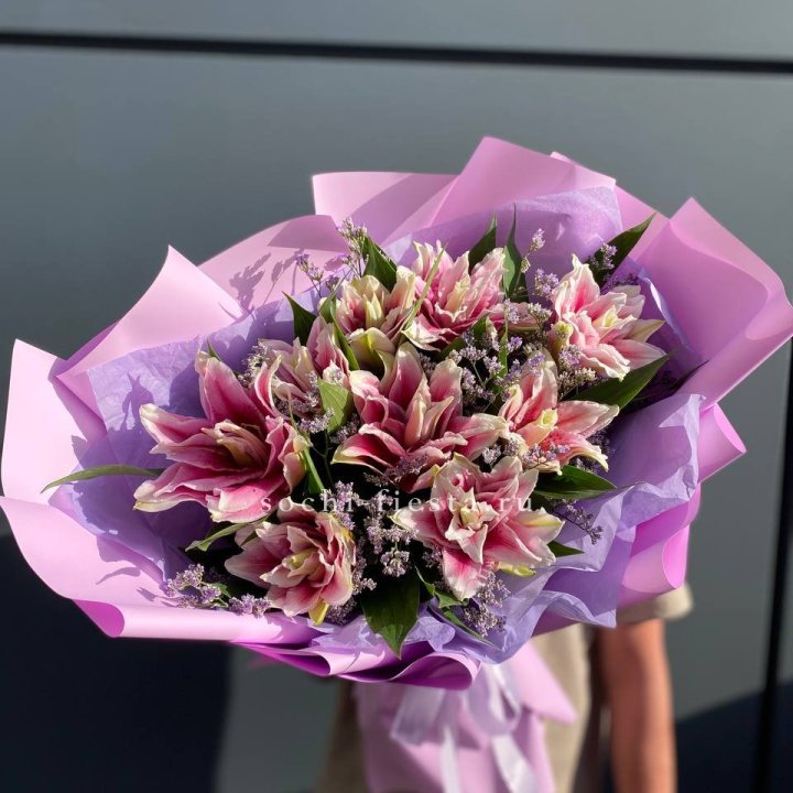 Букет пионовидных лилий №4 в Севастополи