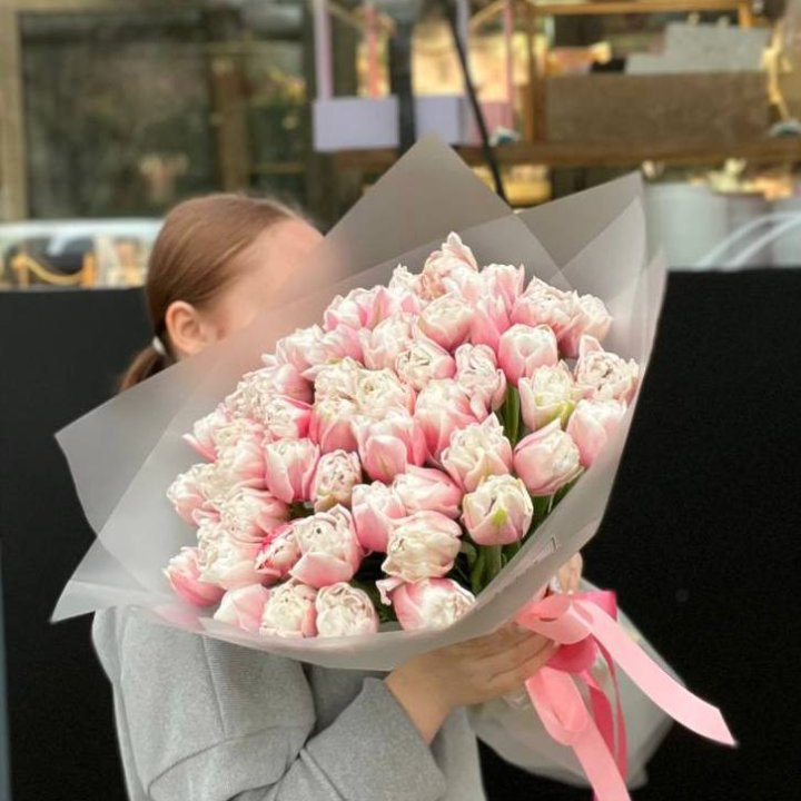 51 нежный тюльпан в Севастополи