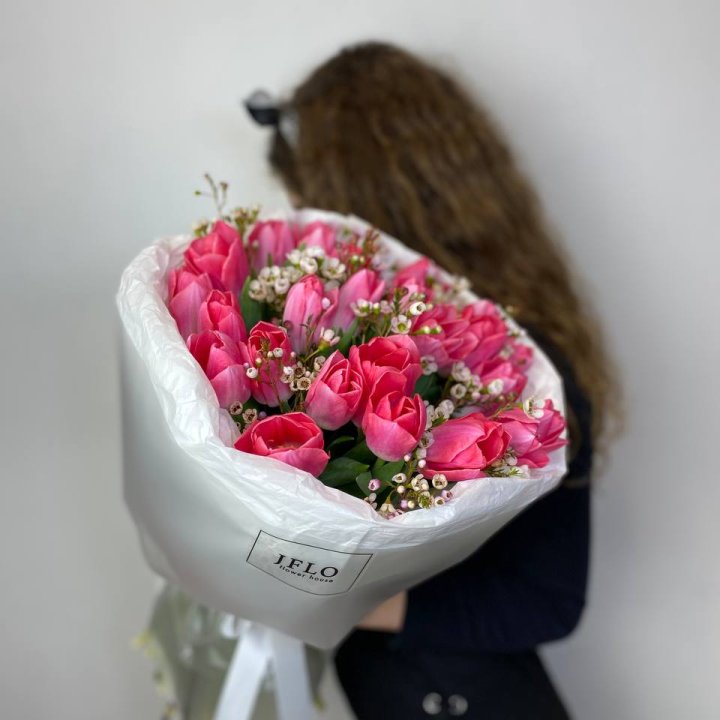 Дуо тюльпаны с хамелациумом в Севастополи