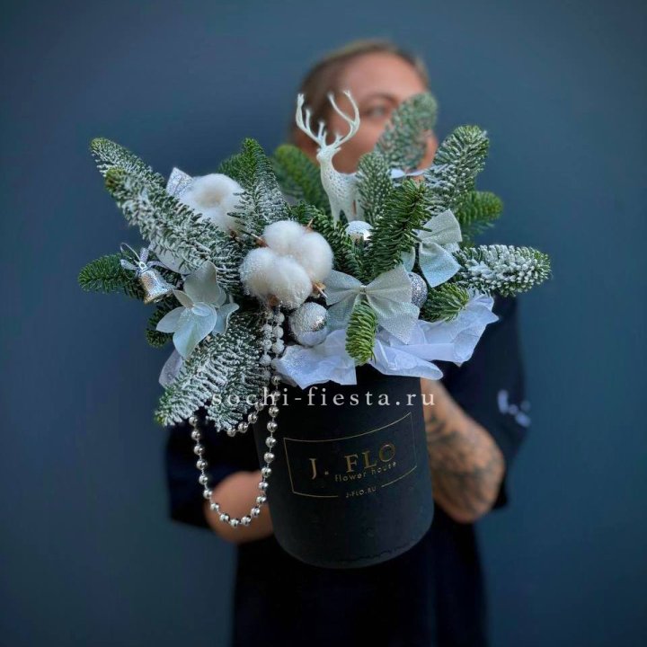 Композиция "Мери крисмас" в Севастополи