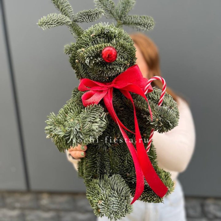 "Олень" из нобилиса в Севастополи