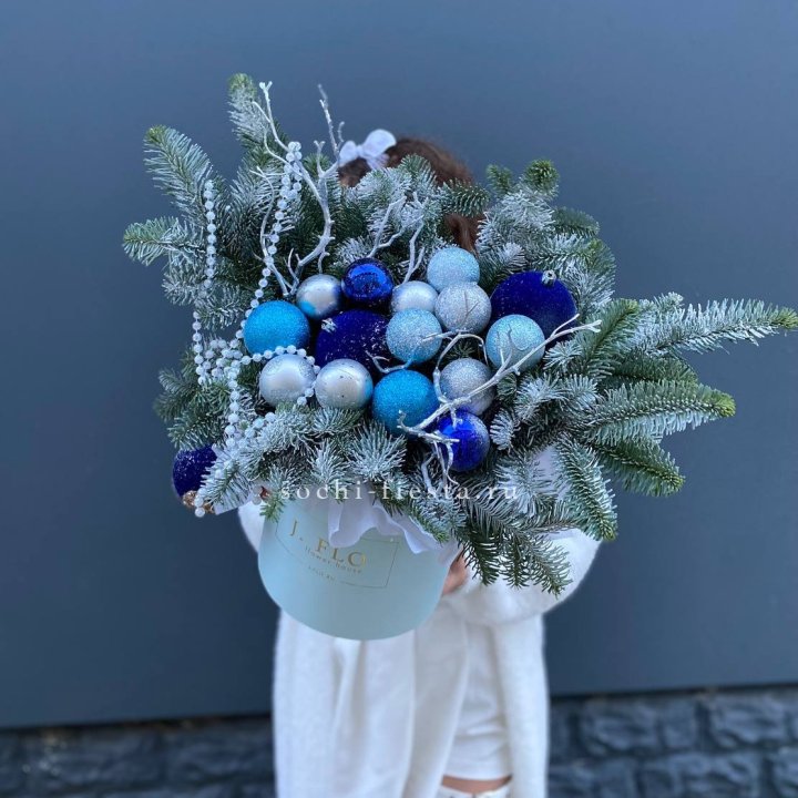 Композиция "Голубая бездна" в Севастополи