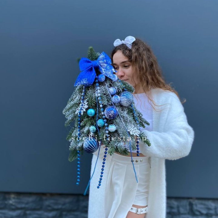 Новогодняя елочка "Блю" в Севастополи