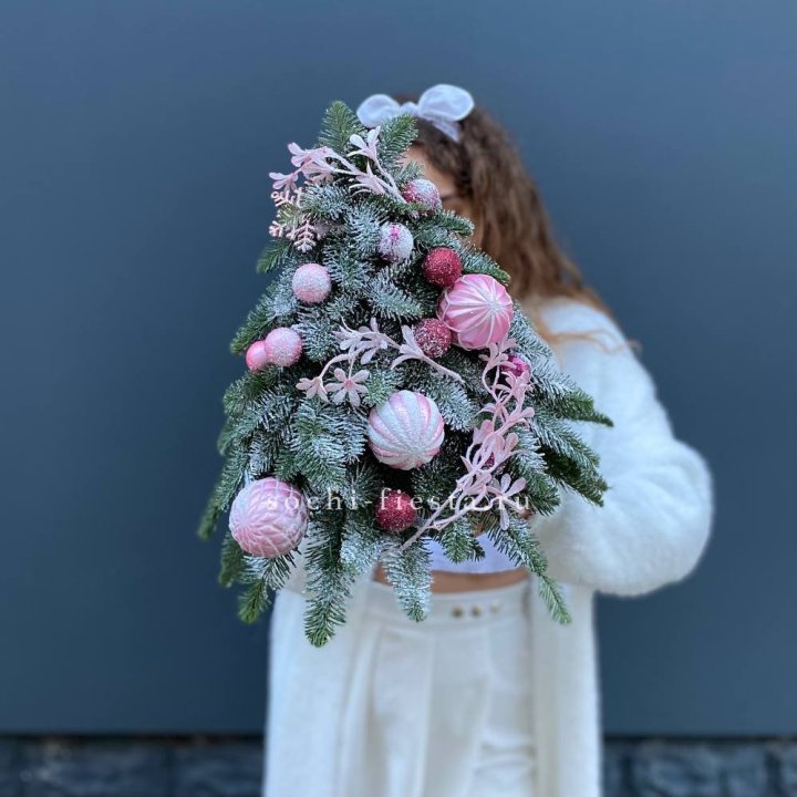 Новогодняя елочка "Розе" в Севастополи