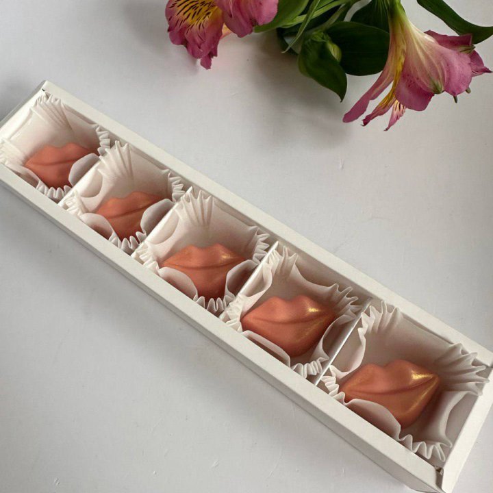 Бельгийский шоколад губки в Севастополи