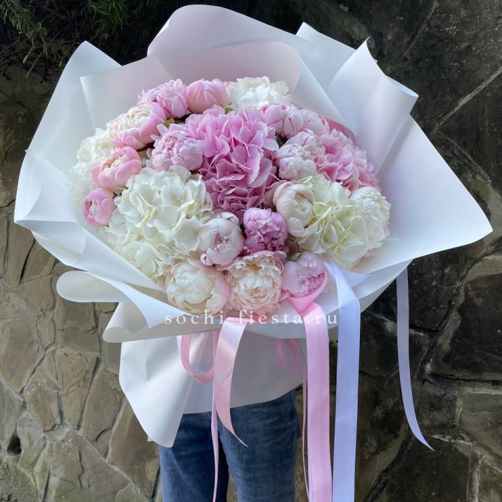 Букет "Пионы и Гортензии" в Севастополи