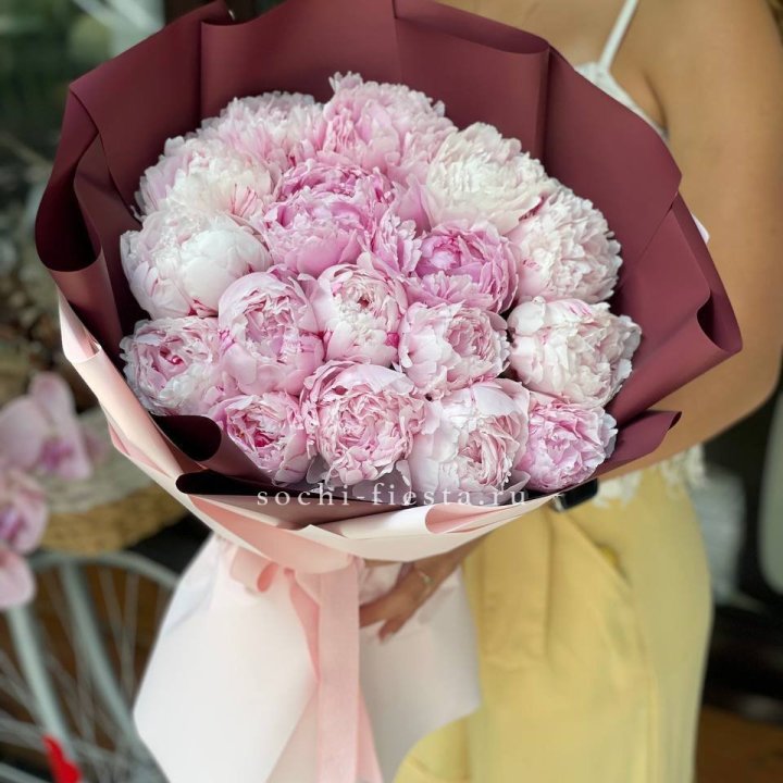 Букет с пионами №5 в Севастополи