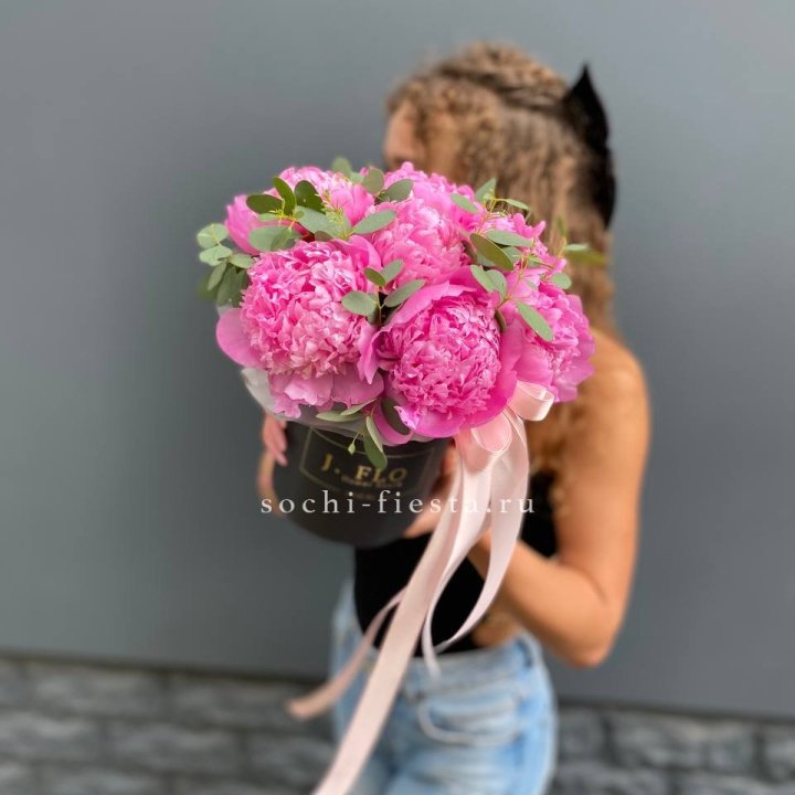 Дизайнерский цилиндр "Фломени" в Севастополи