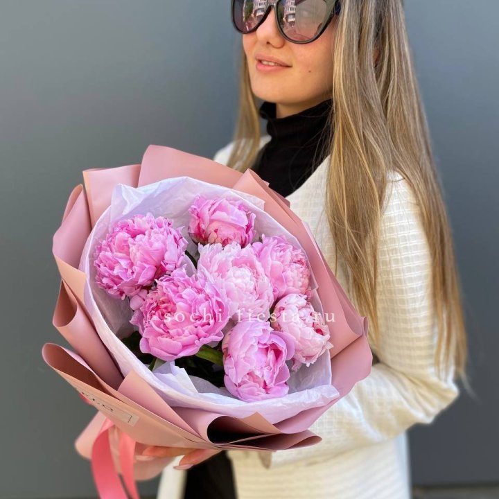 7 пионов в оформлении в Севастополи