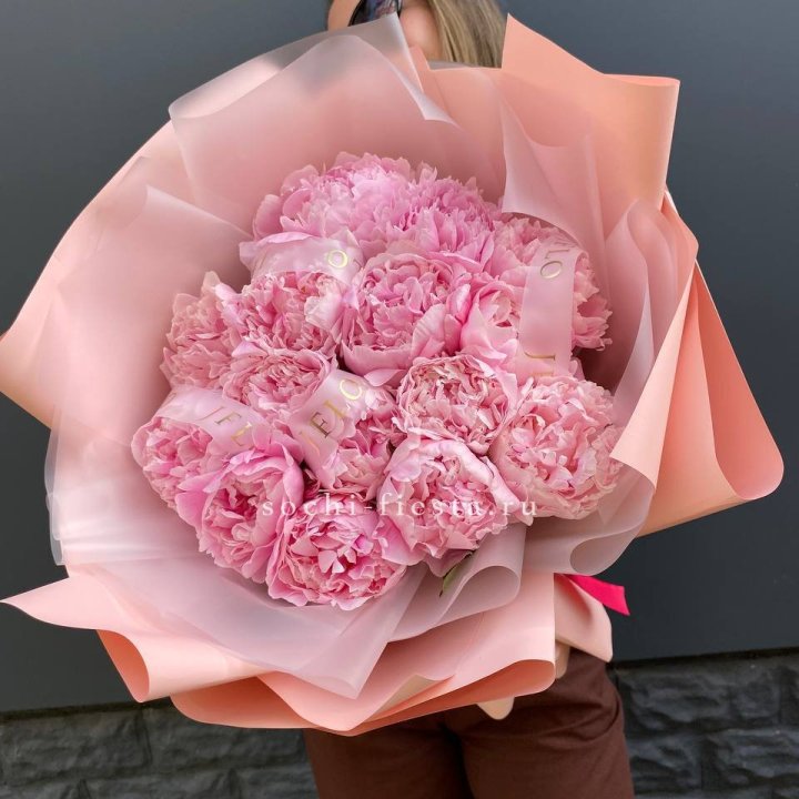 15 пионов "Монинг" в Севастополи