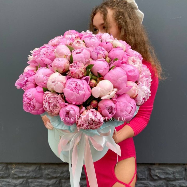 51 пион в цилиндре в Севастополи