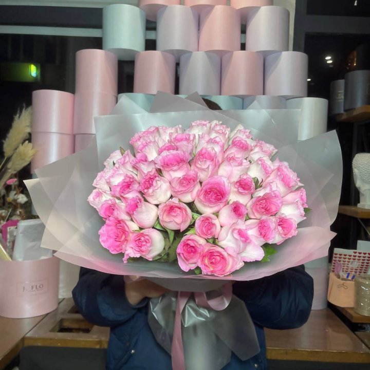  51 розовых роз в Севастополи