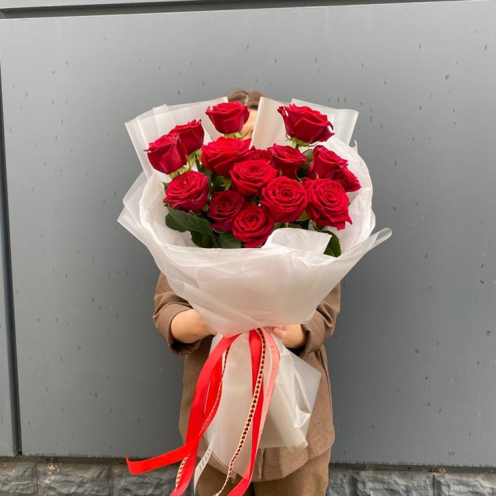 15 высоких роз  в Севастополи