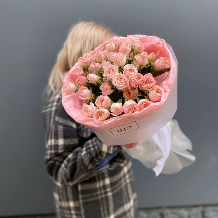 11 роз бомбастик в Севастополи