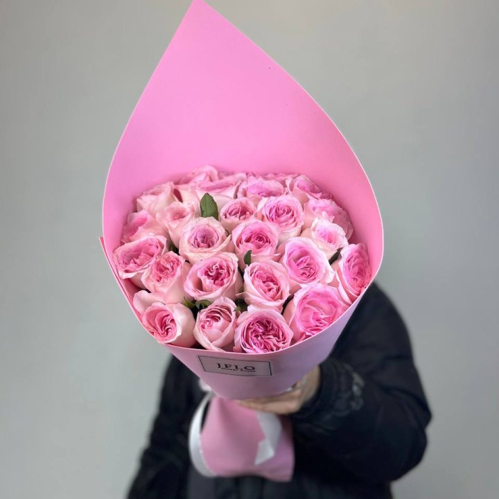 25 нежных роз в Севастополи