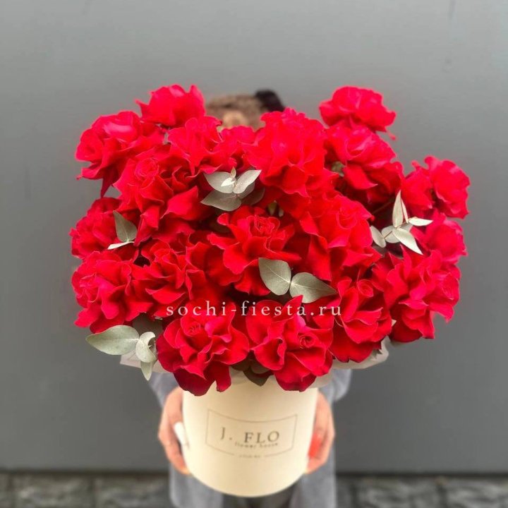 35 Французских роз в боксе в Севастополи