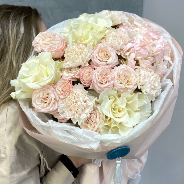 Дизайнерский букет "Джентел" в Севастополи