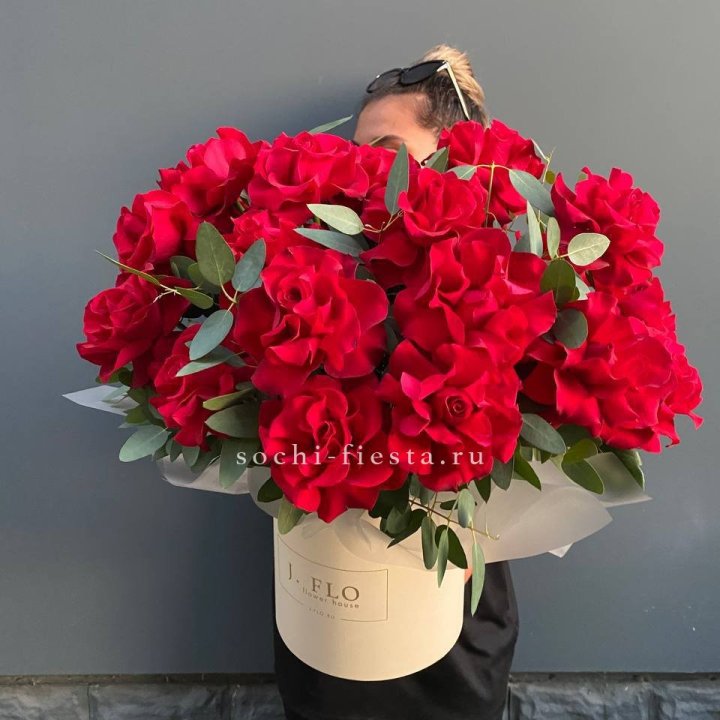 25 Французских красных роз в коробке в Севастополи