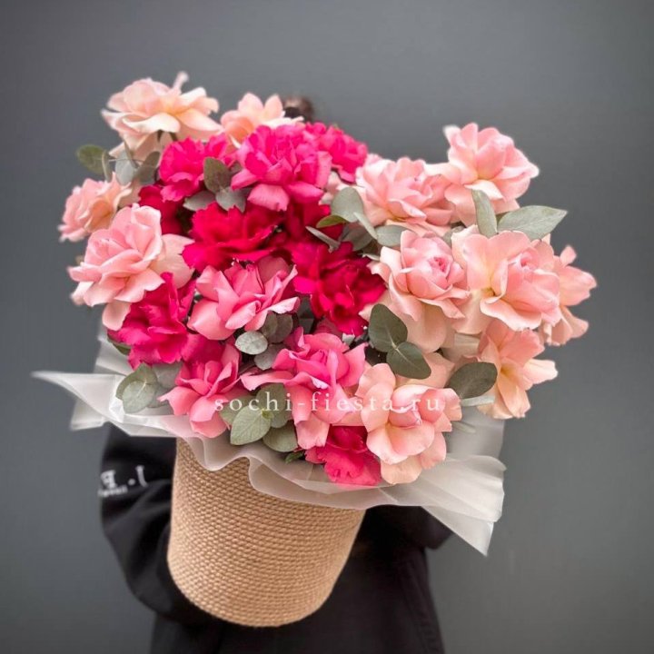 23 Французские розы Микс в боксе в Севастополи