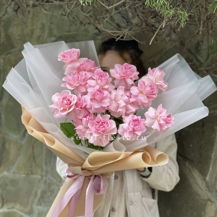 Букет из 15 французских роз Пинк дрим в Севастополи