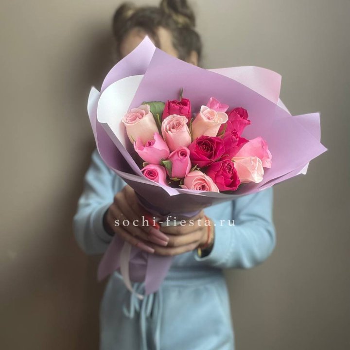 Букет из 15 роз Микс (Кения) в Севастополи