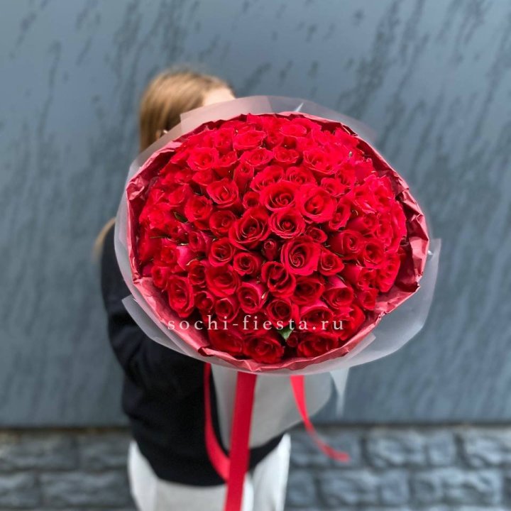 101  красная кенийская роза  в Севастополи
