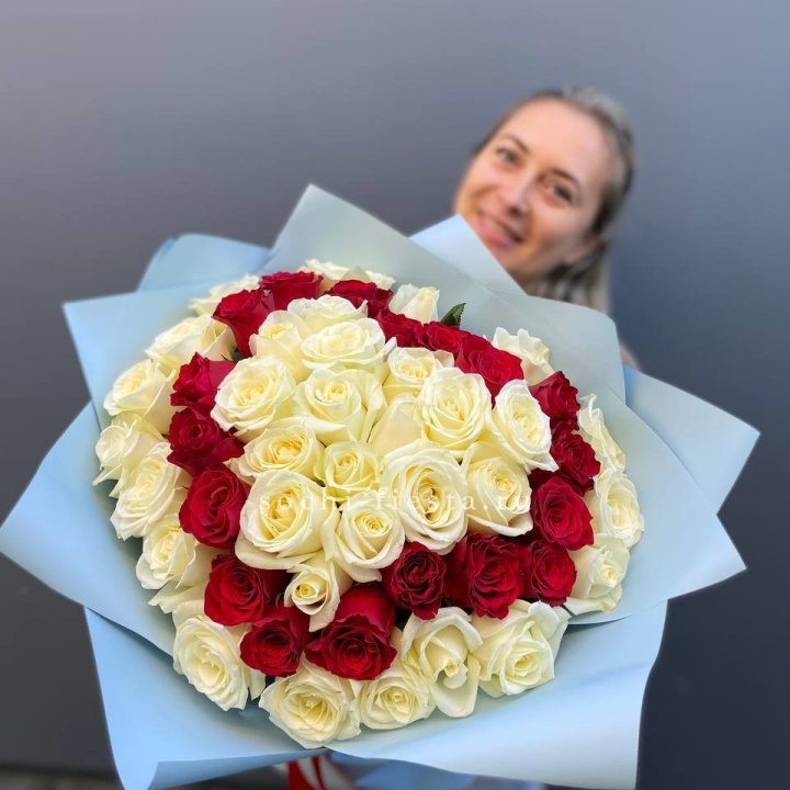 51 роза "Сердце" в Севастополи