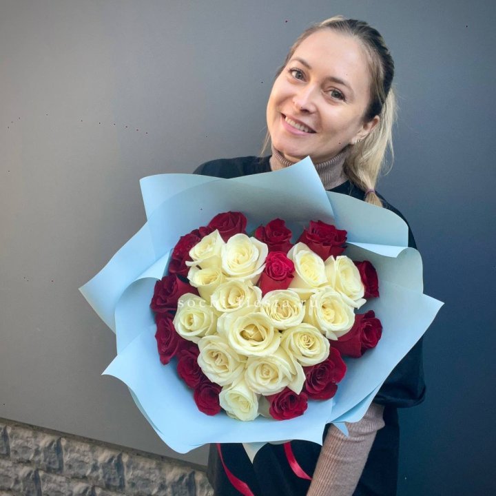 27 роз "Сердце" в Севастополи