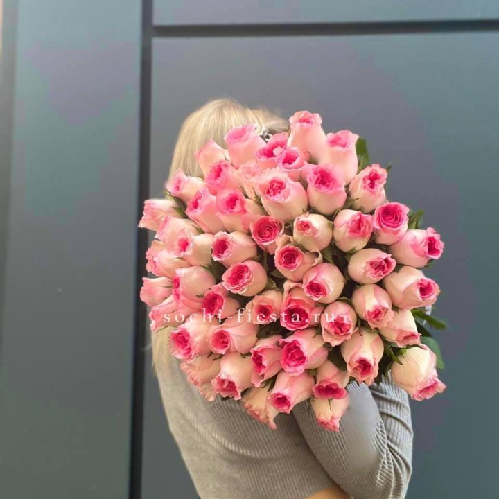 51 розовая роза в Севастополи