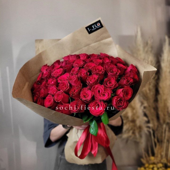 63 красных роз вайт в Севастополи