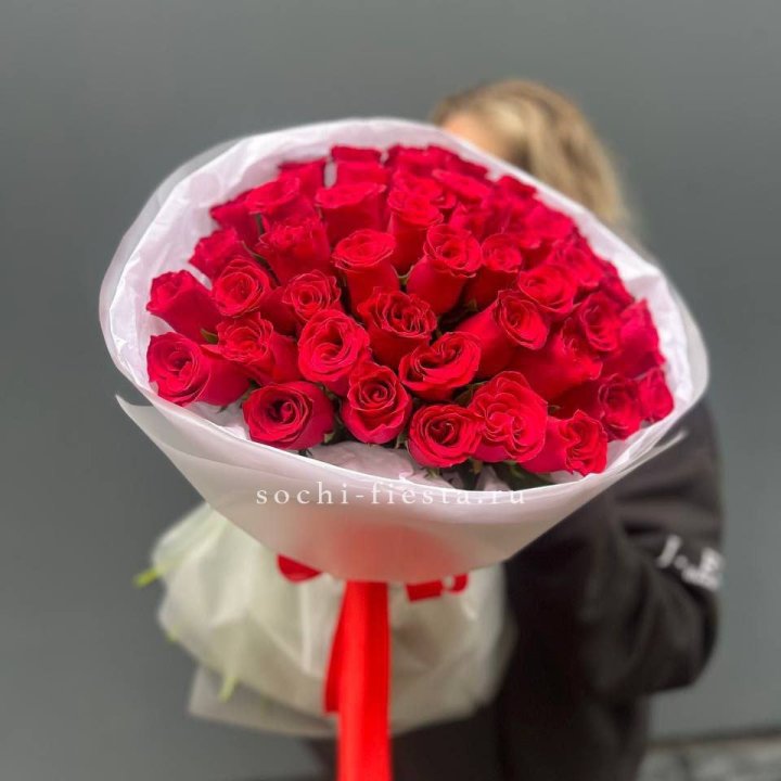 55 красных роз "Амелия" в Севастополи