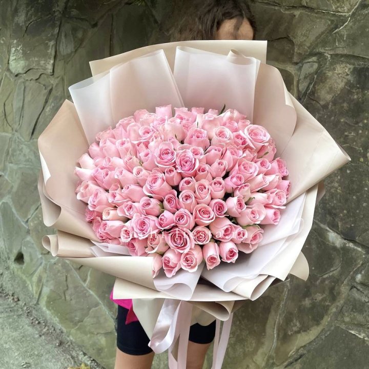 101 нежно-розовая роза Каролина  в Севастополи