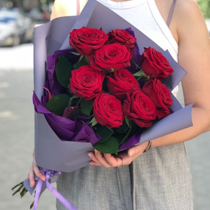 9  красных роз №1 в Севастополи