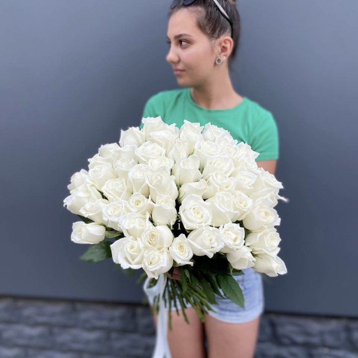 51 белая роза в Севастополи