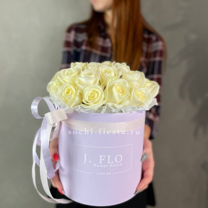 25 роз в цилиндре  в Севастополи