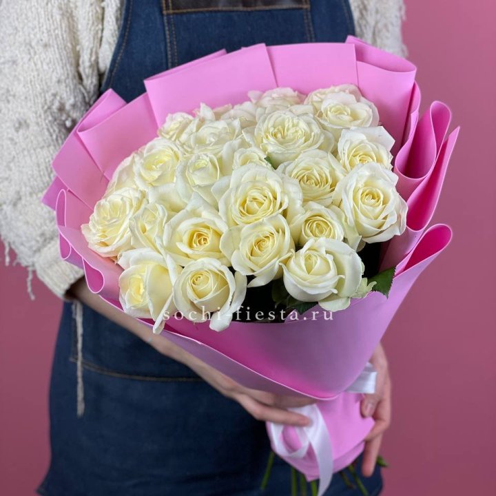 25 белых роз в Севастополи