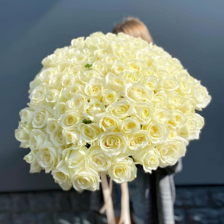 Букет  из 101 белой розы  в Севастополи
