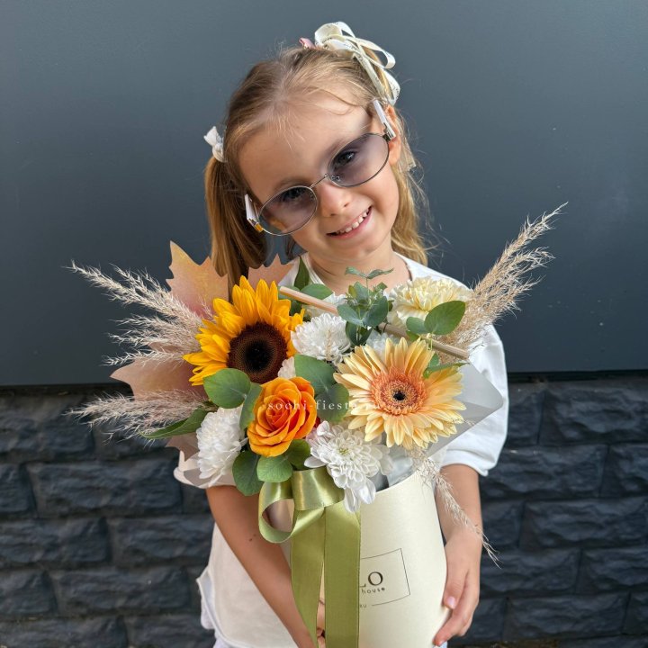 Коробка "1 сентября " в Севастополи