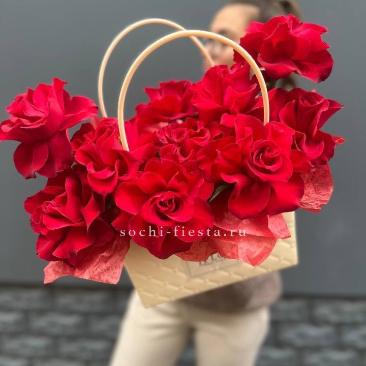 Французские розы в сумочке в Севастополи