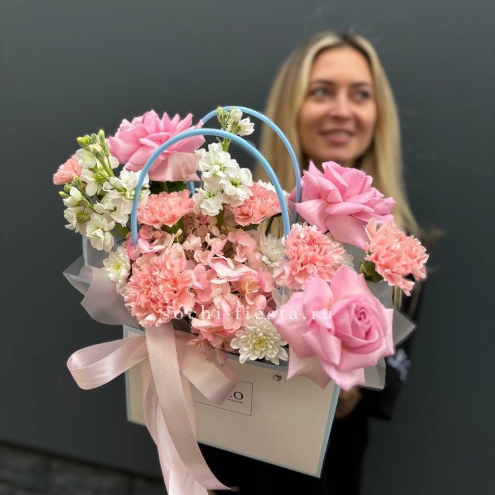 Сумочка "Бал цветов" в Севастополи