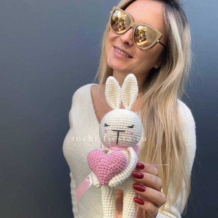 Зайка с сердцем ручной работы в Севастополи