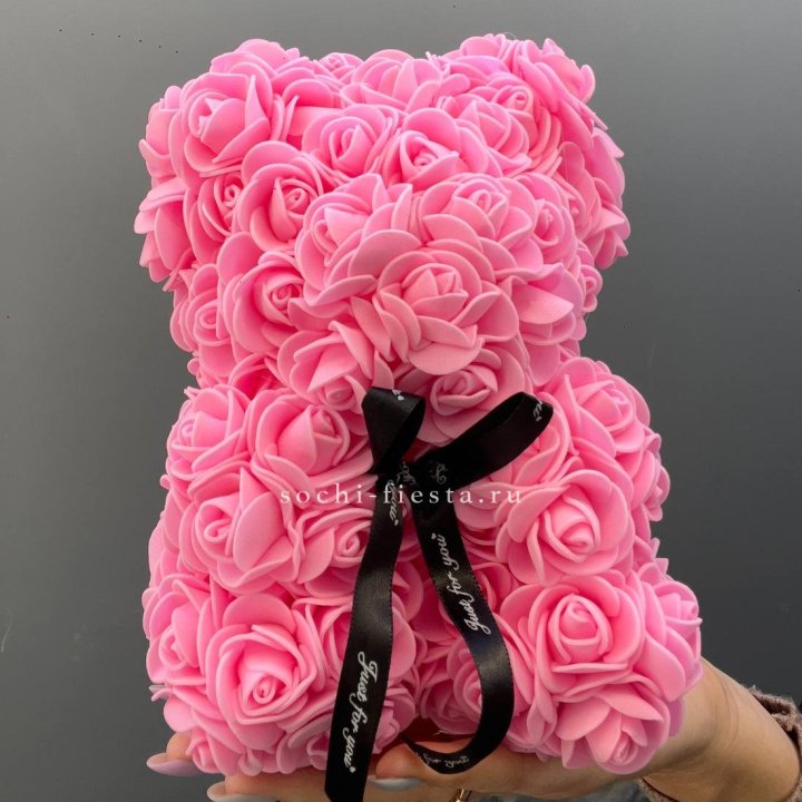 Игрушка медведь из розовых роз в Севастополи